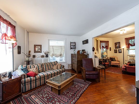 2nd image of 509 Dean St