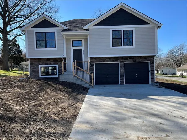 4443 N Cypress Ave, Kansas City, MO 64117