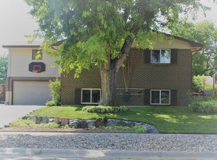 912 Crown Ridge Dr, Colorado Springs, CO 80904