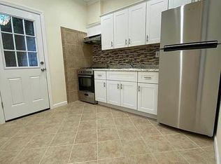 25-23 Steinway St #1A, Astoria, NY 11103