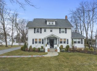 32 Summit Rd, Verona, NJ 07044