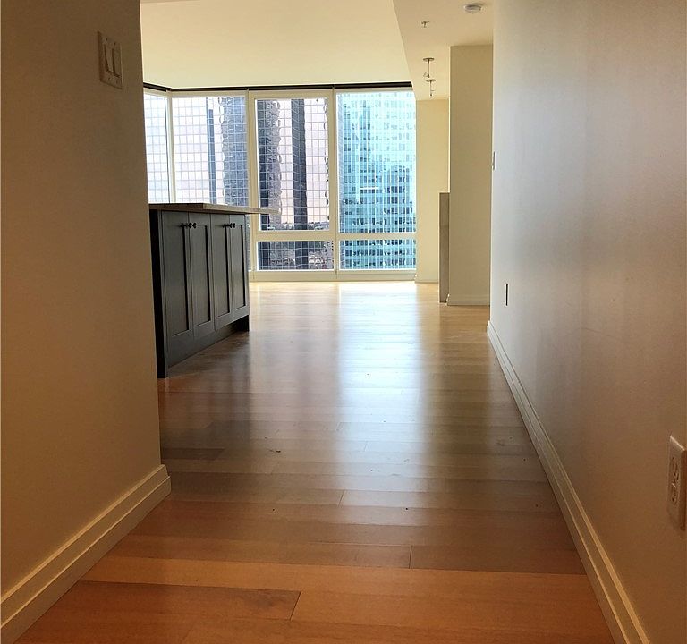 1st image of 500 106th Avenue NE #1805