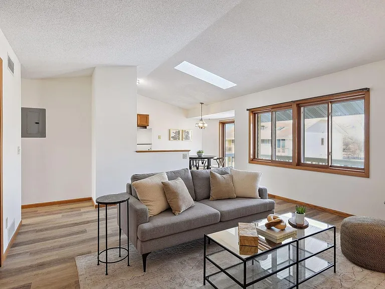 3335 Nevada Ave N #3503 — Photo 3