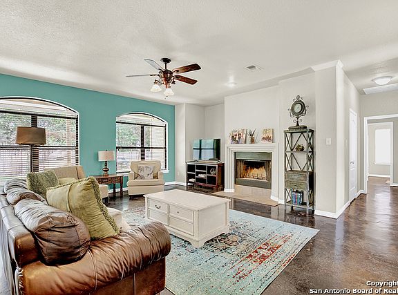 3rd image of 1152 Camellia Ln