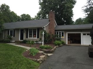 8 Fairview Dr E, Basking Ridge, NJ 07920