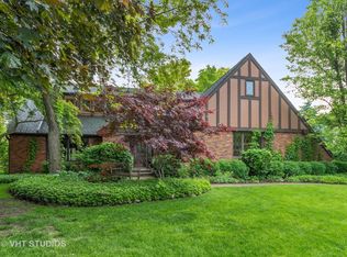 600 Ruskin Dr, Elk Grove Village, IL 60007