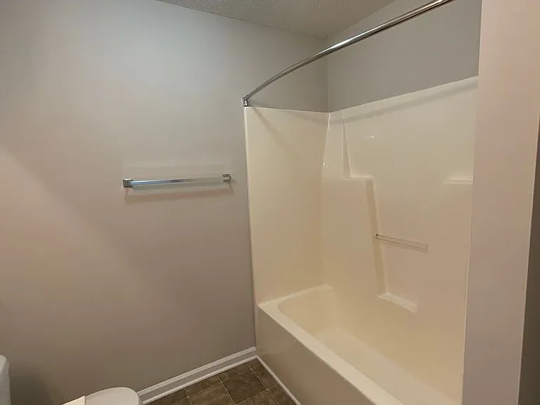 Meridian Park Apartments — Photo 290