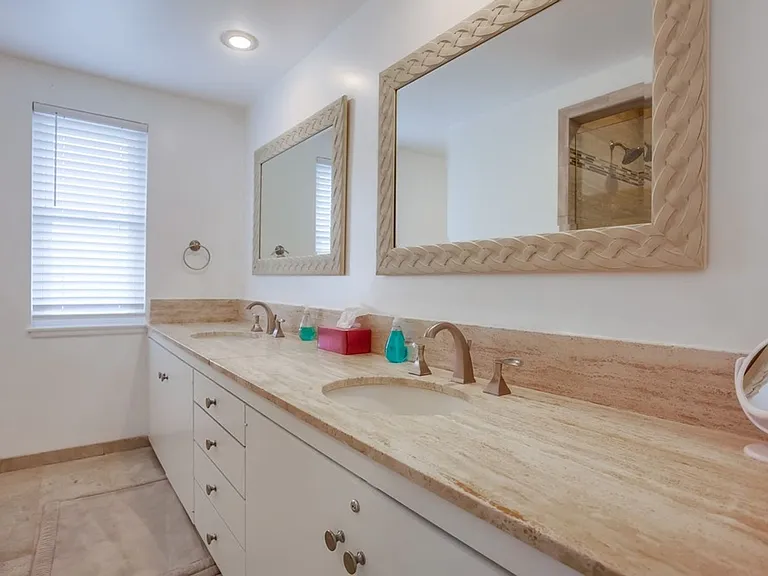 8302 Prestwick Dr — Photo 63