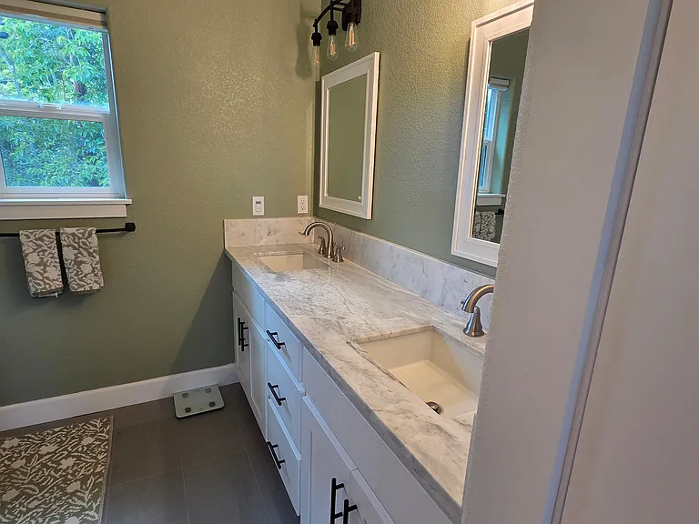 710 Landis Cir — Photo 18