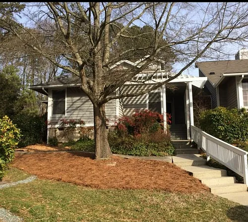 320 Kirkwood Dr Photo 1