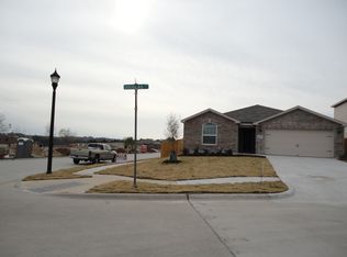 1800 Douglas St, Howe, TX 75459