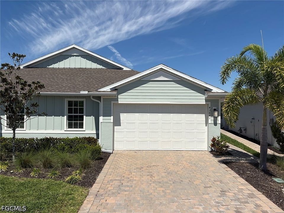 1st image of 43661 Sparrow Dr