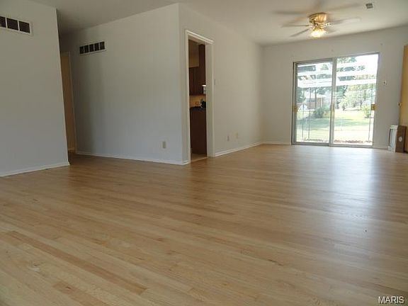 5th image of 856 Wycliffe Ct