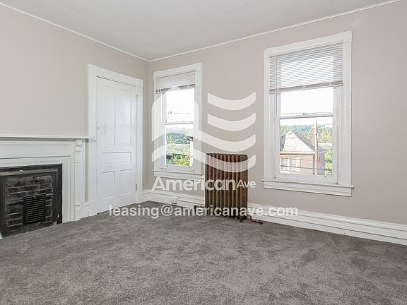 1126031_004_wm_-_living_room_13182937.jpg