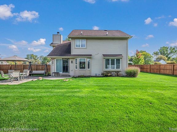 5th image of 8022 Fox Hollow Rd