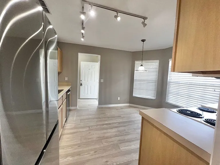 2024 Donegan Pl — Photo 13