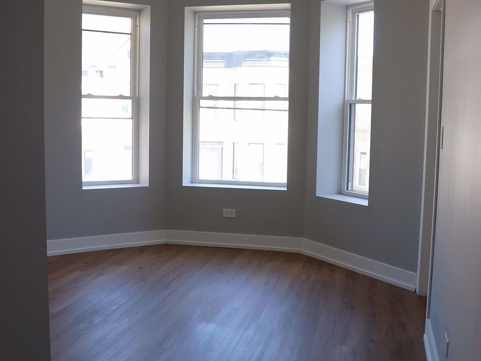 1st image of 6628 S Langley Ave #2