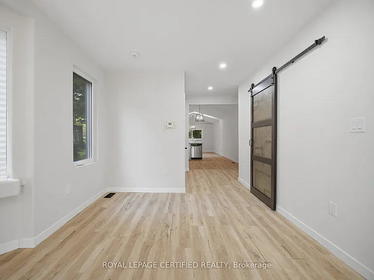 5759 Robinson St — Photo 14