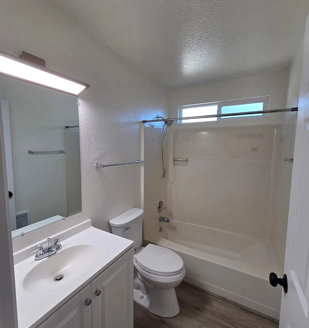 3 bed, 1900 sqft, $3,000 — Photo 4