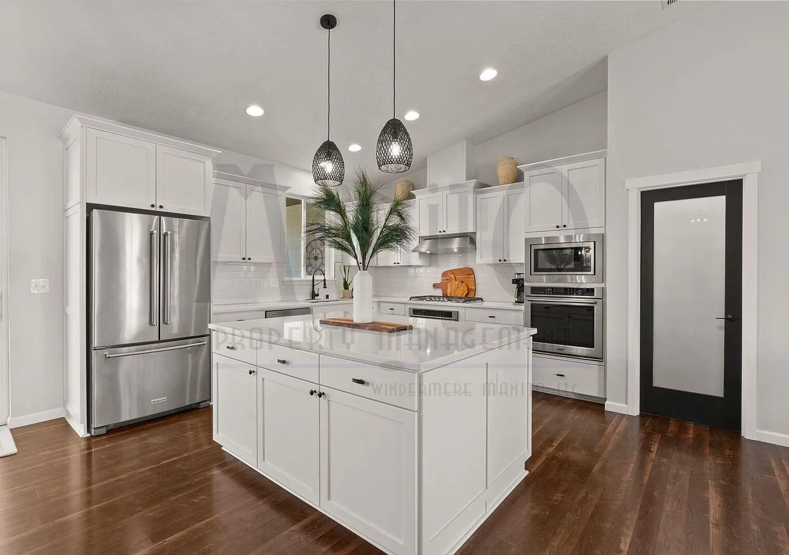 Beautiful Home in Red Fox Ridge Gated Community — Photo 4