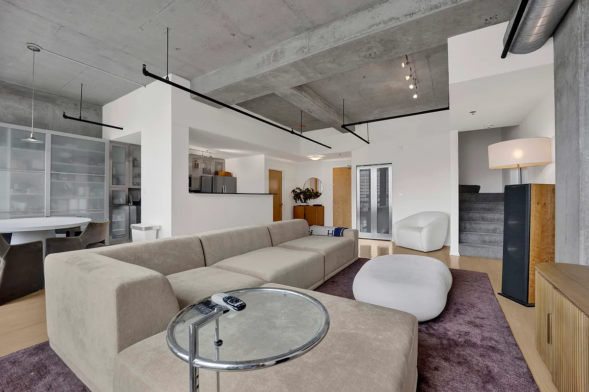 Building Photo - 700 W Van Buren St #Penthouse 3