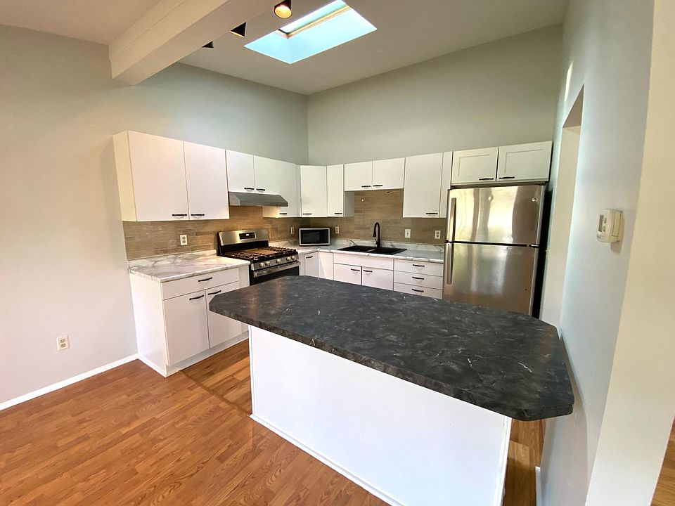 1st image of 12018 W Grange Ave