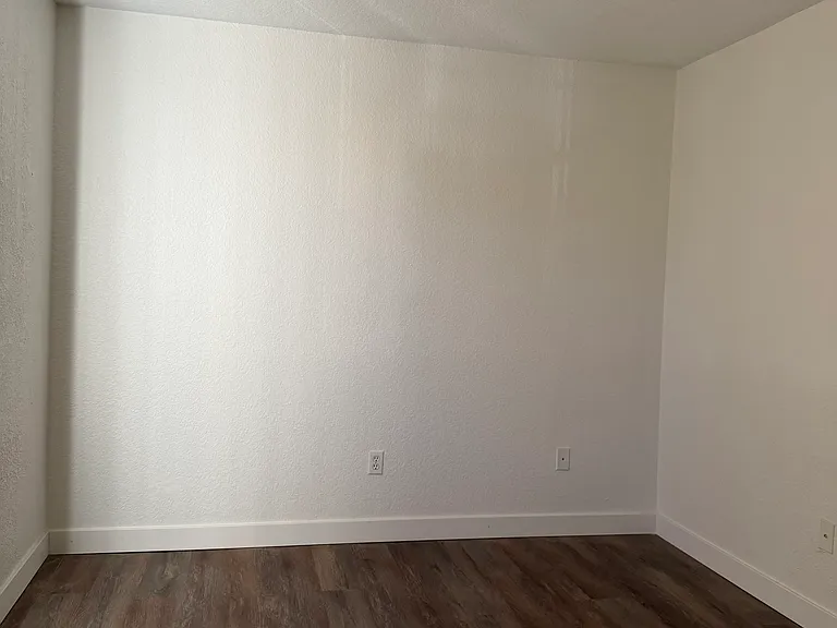 1077 Washington Cir #A — Photo 12