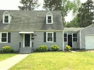 203 N Valley Rd, Colonial Heights, VA 23834