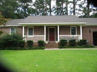 302 Longleaf Dr, Summerville, SC 29483
