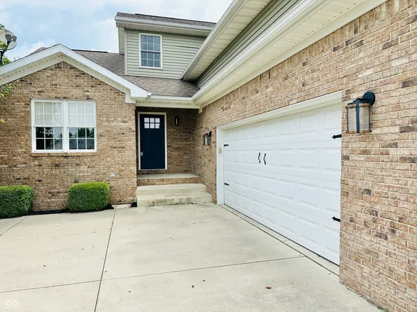 7800 W Angus Ave, Yorktown, IN 47396