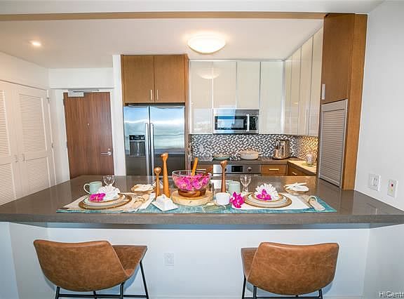 4th image of 600 Ala Moana Blvd #403
