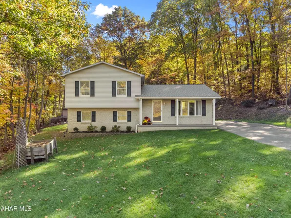 103 Scenic Knoll Dr, Hollidaysburg, PA 16648