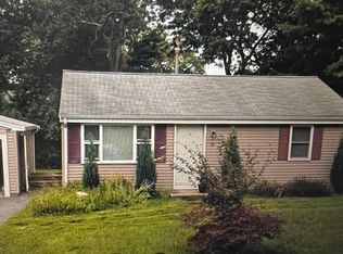 79 Handy Rd, Pocasset, MA 02559