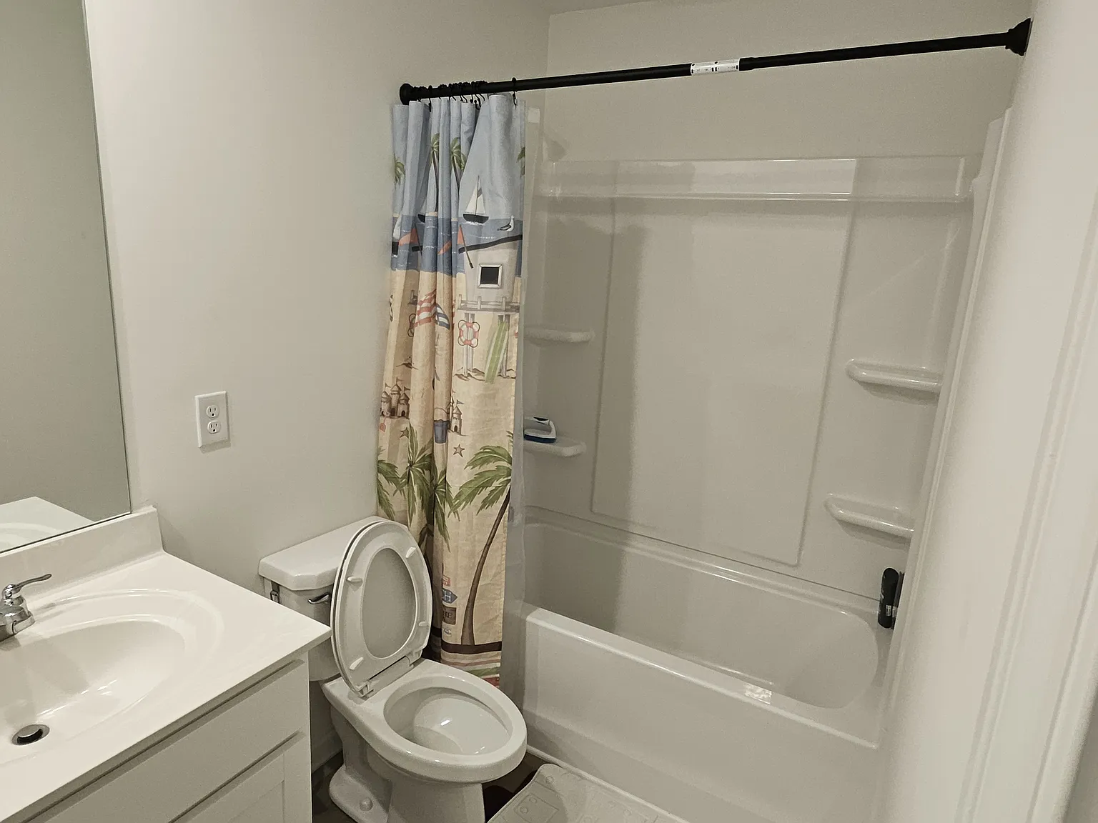 4 bed, $1,100 — Photo 4