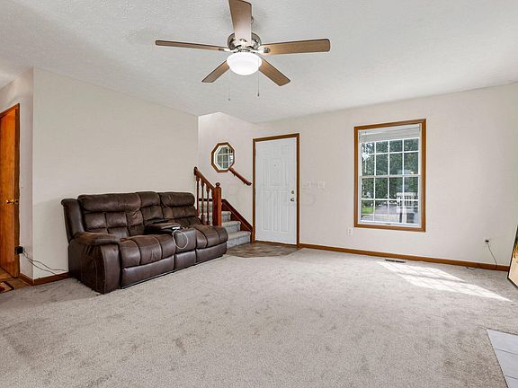 5th image of 8432 Old Ivory Way
