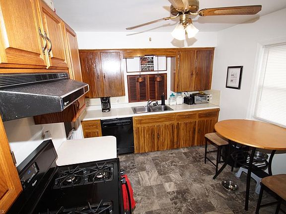 4th image of 545 Cypress Ave