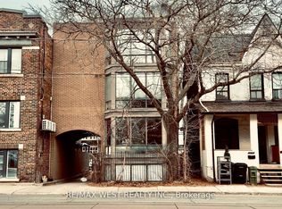 1061 Bathurst St #1, Toronto, ON M5R 3G8