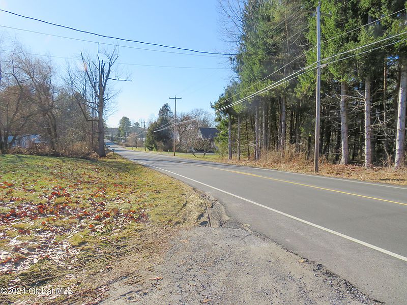 4th image of 546 County Highway 110