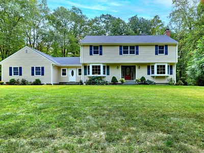 28 Seymour Road, Woodbridge, CT, 06525