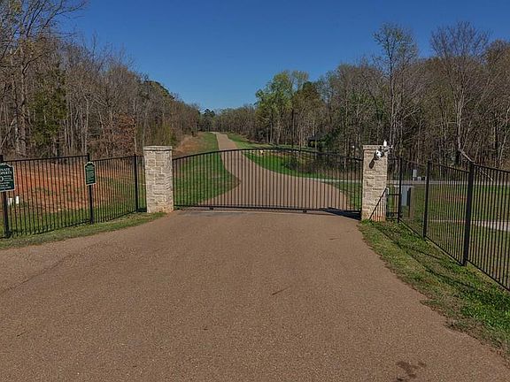 3rd image of 0 N Private Road 52416