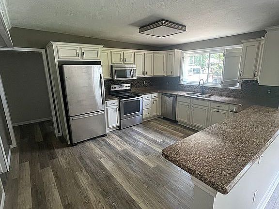 2nd image of 6401 W Market St