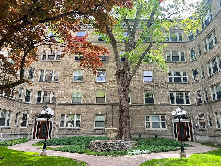 Elliott Apartments — Photo 49