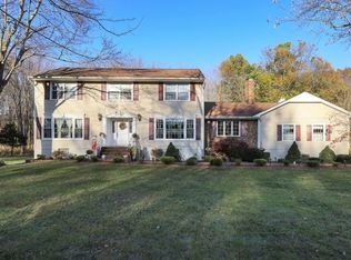 3 Lenape Trl, Warren, NJ 07059