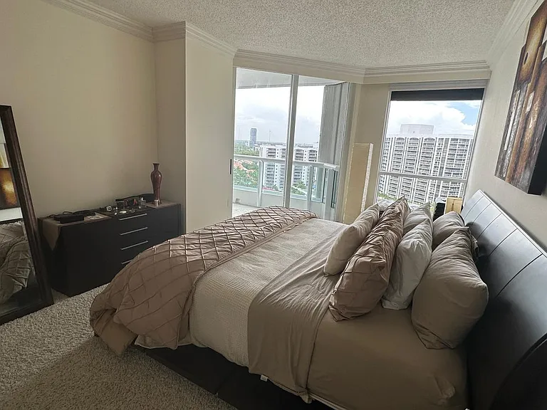 21055 Yacht Club Dr #1804 — Photo 10