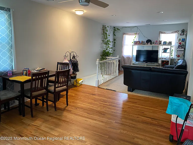 35-37 Hudson Ave — Photo 3