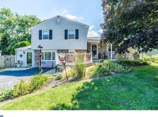 760 Burdett Dr, Upper Chichester, PA 19014