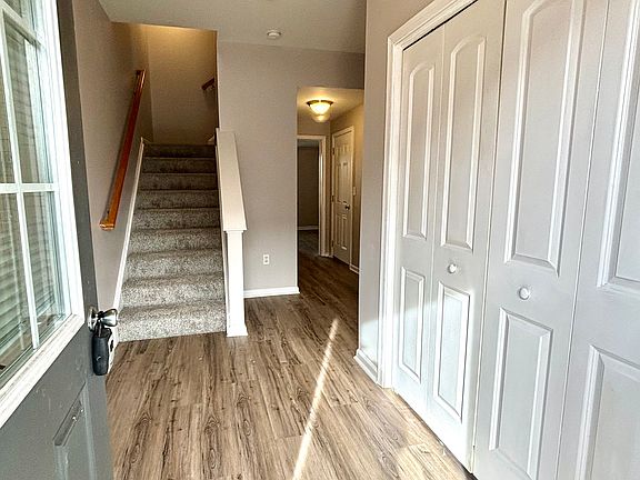 Open Entry/Foyer