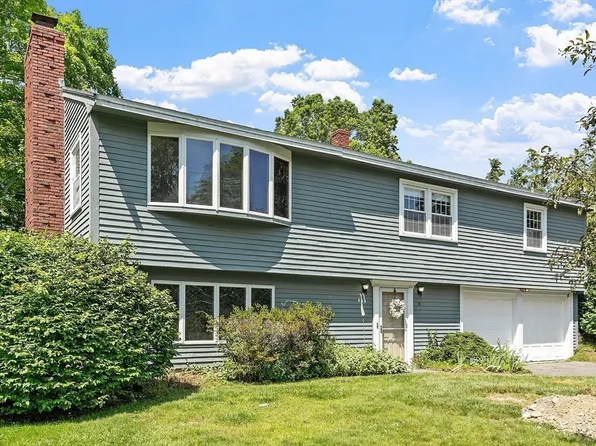 15 Greenbrook Rd, South Hamilton, MA 01982