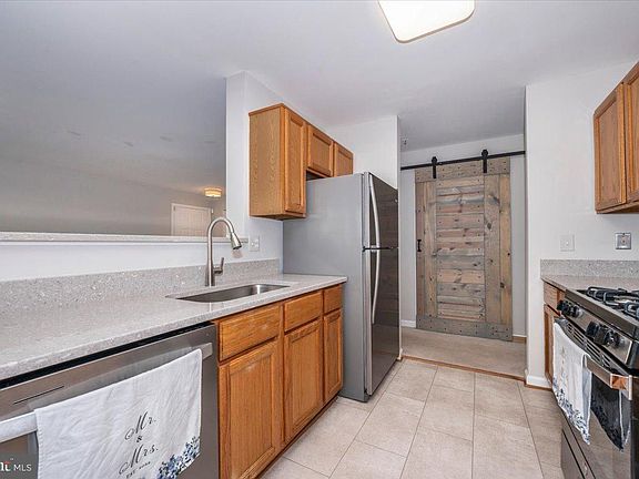 3rd image of 7514 Snowpea Ct #148