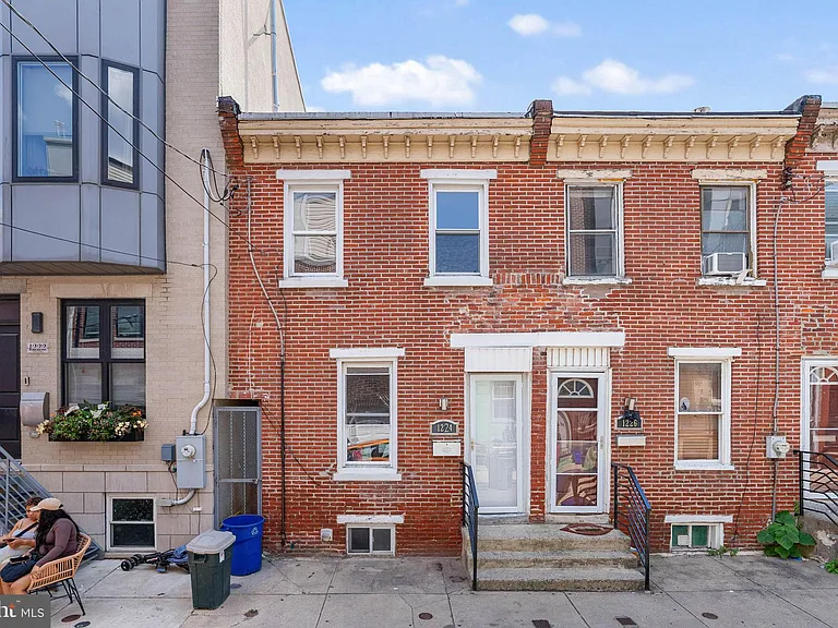 1224 Peters St — Photo 1